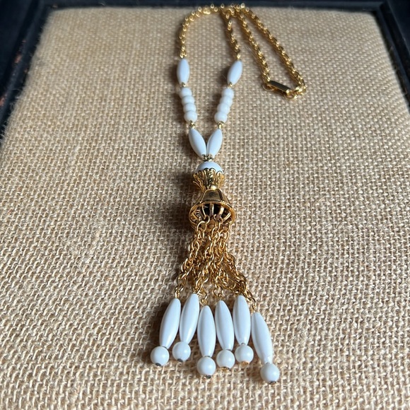 VTG | Costume Jewelry Necklace Bundle - Picture 13 of 14